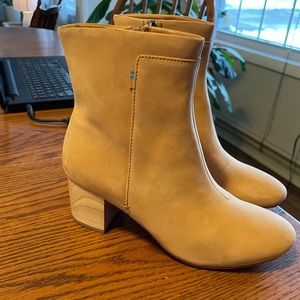 Brand new size 7 Toms Evi bootie. Never worn. Still with tags